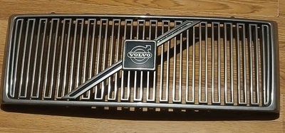 VOLVO 940T 1997 SALOON GENUINE FRONT GRILL 1358486 - Image 1 of 4