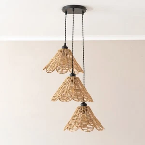 Lampada a sospensione soffitto nero opaco grappolo goccia 3 vie fiore rattan vite - Foto 1 di 9