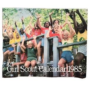 Girl Scout 1985 enero diciembre 1985 - calendario vintage tiene notas escritas a mano en las fechas - Imagen 1 de 17