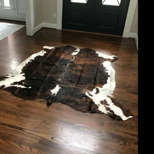 COWHIDE RUG DARK BRINDLE TRICOLOR 7'x6' - 8'X6'5" Ft - Cow Skin Rug Leather - Picture 1 of 11