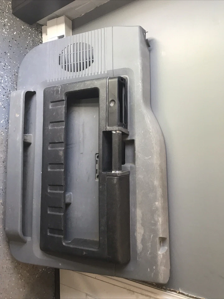 08-16 F250-F550 Super Duty Pasajero Delantero Derecho Interior Puerta Panel Foto 1 de 2