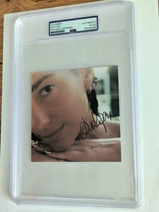 Dua Lipa Autogramm CD Art Card PSA DNA Slabbed signed Auto COA Cert PSA-DNA - Bild 1 von 3