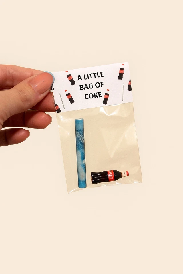 MY PRETTY LITTLE GIFTS A Little Bag Of Coke - Joke Novelty Funny Birthday Stag Do Festival Fake Drug