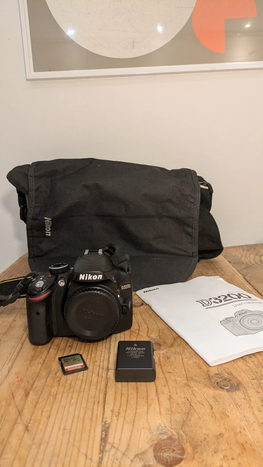 Nikon D3200 24.2 MP Digital SLR Camera - Black -Plus Nikon Camera Bag! - Image 1 of 1