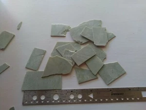 Fette di pietra verde per Pietra Dura / gioielli ecc.  Lotto 100 grammi.  - Foto 1 di 3