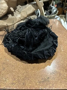 Muy Antiguo Sombrero Época Fino XIX Negro A Ornamentación De Plumas Avestruz Pin - Imagen 1 de 5