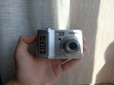 🔥Samsung S750 Silver 7.0MP digital compact camera🔥WORKing FULL Set🔥 - Image 1 of 4