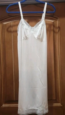 Lencería vintage para mujer Lorena calidad blanca talla 34 correas ajustables sin cordones Foto 1 de 4