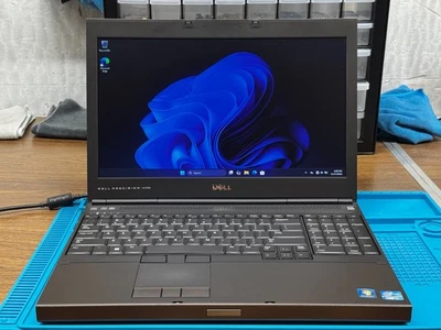 Laptop Dell Precision M4700 | Win 11 Intel i7-3520M 2,90 GHz 8 GB RAM 240 GB SSD Foto 1 de 4
