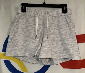 Lululemon On The Fly MR Shorts Womens 4 Heather Gray Pockets Athleisure - Picture 1 of 12