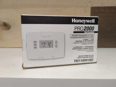 Honeywell PRO 2000 Horizontal Programmable Thermostat 1 Heat/1 Cool TH2110DH1002 - Image 1 of 2