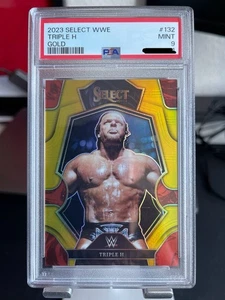 2023 Panini Select WWE - Premier Level Triple H #132 Gold Wave Prizm /10 - Bild 1 von 2