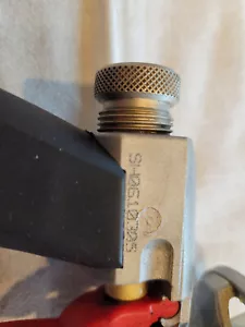 Pro Contractor Grade Foam Dispensing Gun, Great Stuff brand. Used for one projec - Picture 1 of 5