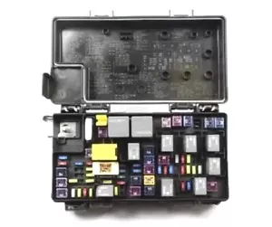 DODGE RAM 1500 TIPM INTEGRATED POWER MODULE FUSE BOX RELAY 2011 04692319 - Picture 1 of 4