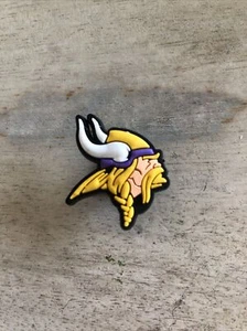 3D Minnesota Vikings Football JIBBITZS SHOE CHARM FIT CROCS.  NEW WITH TAGS. - Picture 1 of 1