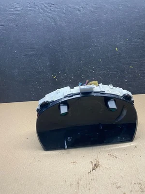 2006-2007 Toyota Highlander Hybrid Speedometer Insrument Gauge Cluster Q6991 DG - Image 1 of 4
