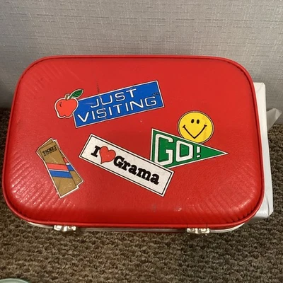 Maleta Suave Infantil Vintage Vinilo Azul I Corazón Grama Recién Visitando Años 70 Foto 1 de 4