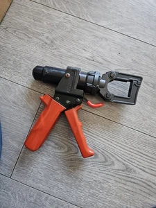 Hydraulic Crimper - Picture 1 of 3