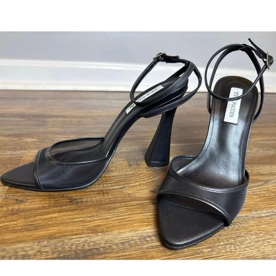 Steve Madden BEKI talla 10 M tacones negros con tiras punta abierta malla y cuero  Foto 1 de 4