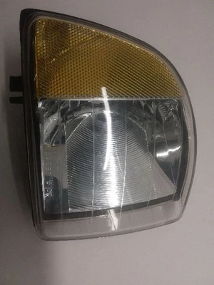 1999-2002 Dodge Ram 2500 Passenger Right Corner Park Light Turn Signal Lamp - Image 1 of 4