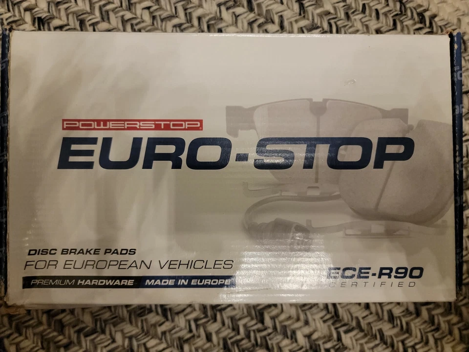 Pastillas de freno de disco delanteras semimetálicas Power Stop Euro-Stop Volvo S60, S80, V70, XC70 Foto 1 de 3