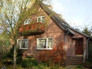 Wohnhaus im Grünen - Bild 1 von 2