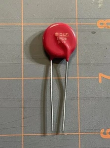 250L20 VARISTOR METAL OXIDE 14mm HARRIS (1 PER LOT) - Picture 1 of 4