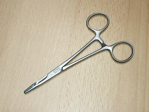 Arterienzange Arterienklemme 140mm 265-11-14 Feststellzange Nadelhalter - Bild 1 von 2