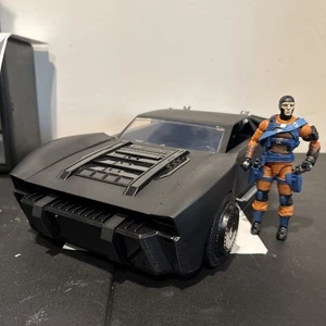 McFarlane DC Multiverse Batmobile (The Batman) Gold Label  - Bild 1 von 12