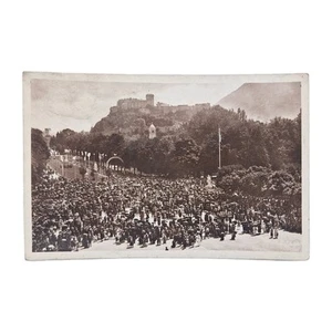 LOURDES - La Foule des Pélerins dans l'Esplanade postal vintage entender - Imagen 1 de 2