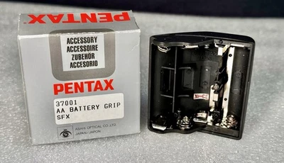 Pentax SFX Battery Grip For AA Batteries (replacement) - Image 1 of 3
