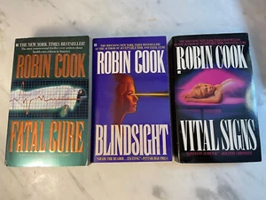 Robin Cook Lot of 3 Paperback Books Blindsight Fatal Cure Vital Signs - Bild 1 von 6