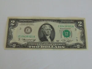 1976 $2 Bicentenial Federal Reserve Note - Philadelphia - Uncirculated - Picture 1 of 2