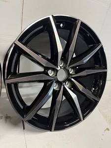 1 llanta deportiva original Toyota Corolla E210 18"" GR NUEVA 8924-1 a partir del año 2018 - Imagen 1 de 5