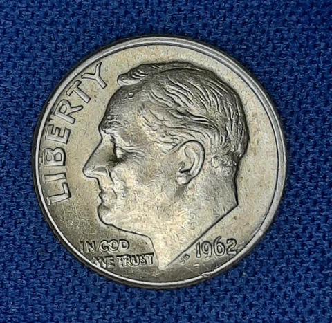 1962 D Roosevelt dime, RPM & off center error,  90% silver. AU.     LOT 28 Cover