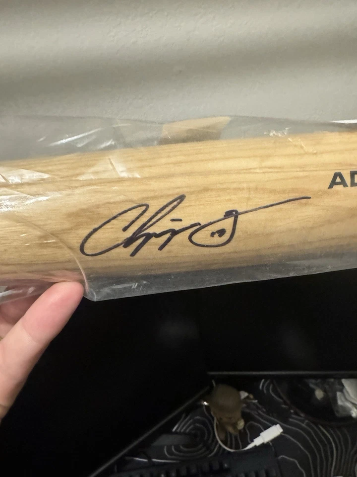 奇珀·琼斯亲笔签名签名金发球棒勇敢名人堂狂热真品证明  — 第 1/3 张图片