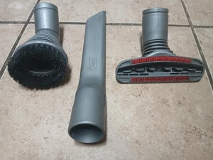 Dyson DC07 Aspiradora Usada OEM Accesorios Cepillo, Escalera y Herramientas para Grietas - Imagen 1 de 20
