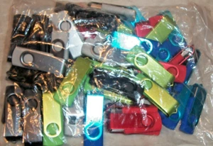 Lotto di 50 chiavette di memoria USB Flash Drive Pendrive Thumb Drive 32 GB (B245) - Foto 1 di 4