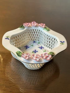 HEREND BLUE GARLAND RETICULATED FLORAL OPEN BASKET Dish Flower Trim 5” - Picture 1 of 12