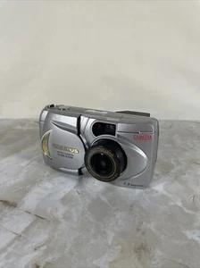 Olympus D-460 1.3 Megapixel + 3X Zoom Compact Digital Camera Tested No Card - Picture 1 of 16