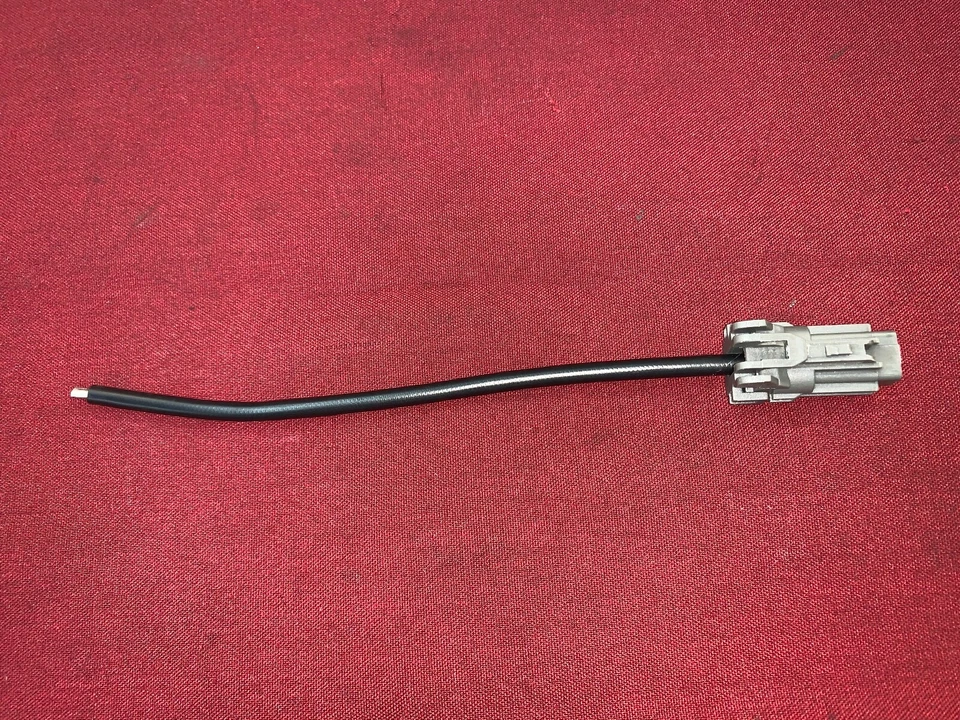 Starter solenoid pigtail connector harness for 1989-2001 NISSAN SENTRA, VARIOUS - Image 1 of 4