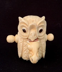 Vintage Novelty Carved Owl w/ Mouse Tape Measure Rare - Picture 1 of 7