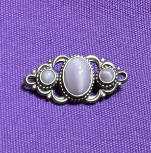1928 Brand Pin Lavender Light Purple Cabochons Silver Tone 0.75 X 1.5 Inches Vtg - Picture 1 of 6