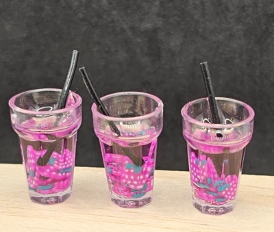 (3) Accesorios para beber jugo de fruta de uva miniatura para casa de muñecas 1:12 Foto 1 de 3