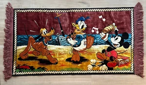 Tapiz Walt Disney 1938 casi nuevo sin usar - Pato Donald, Mickey Mouse, Plutón - Imagen 1 de 3