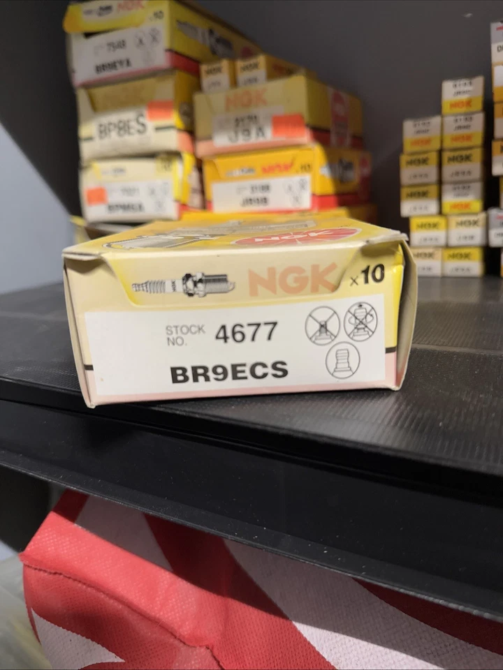 NGK - 4677 - Standard Spark Plug, BR9ECS - Image 1 of 1