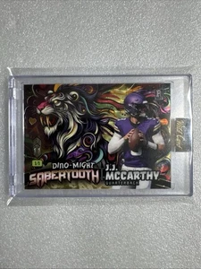 J.J. McCarthy-QB-Vikings•2024 WC Dino-Might Prehistoric•Sabertooth True 1/1 - Imagen 1 de 10