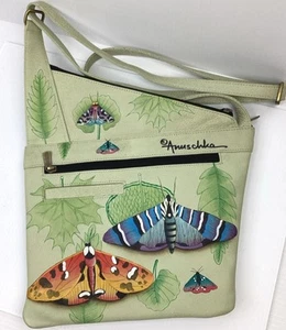 Bolso Bandolera ANUSCHKA Cuero Pintado a Mano Asimétrico Delgado Estampado Polilla Mariposa - Imagen 1 de 6