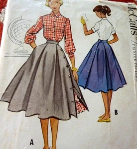 *LOVELY VTG 1950s BLOUSE SKIRT PETTICOAT McCALLS Sewing Pattern 10/28 - Picture 1 of 2