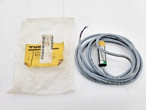 New Turck NI8-M18-AD4X Inductive Proximity Sensor 10-65VDC - Picture 1 of 5